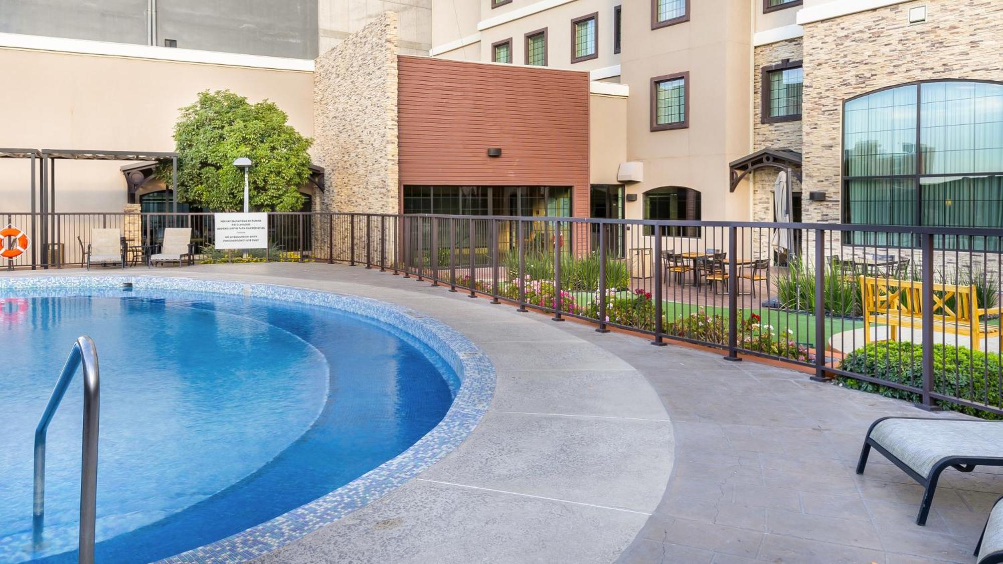 Staybridge Suites Chihuahua By Ihg Eksteriør billede