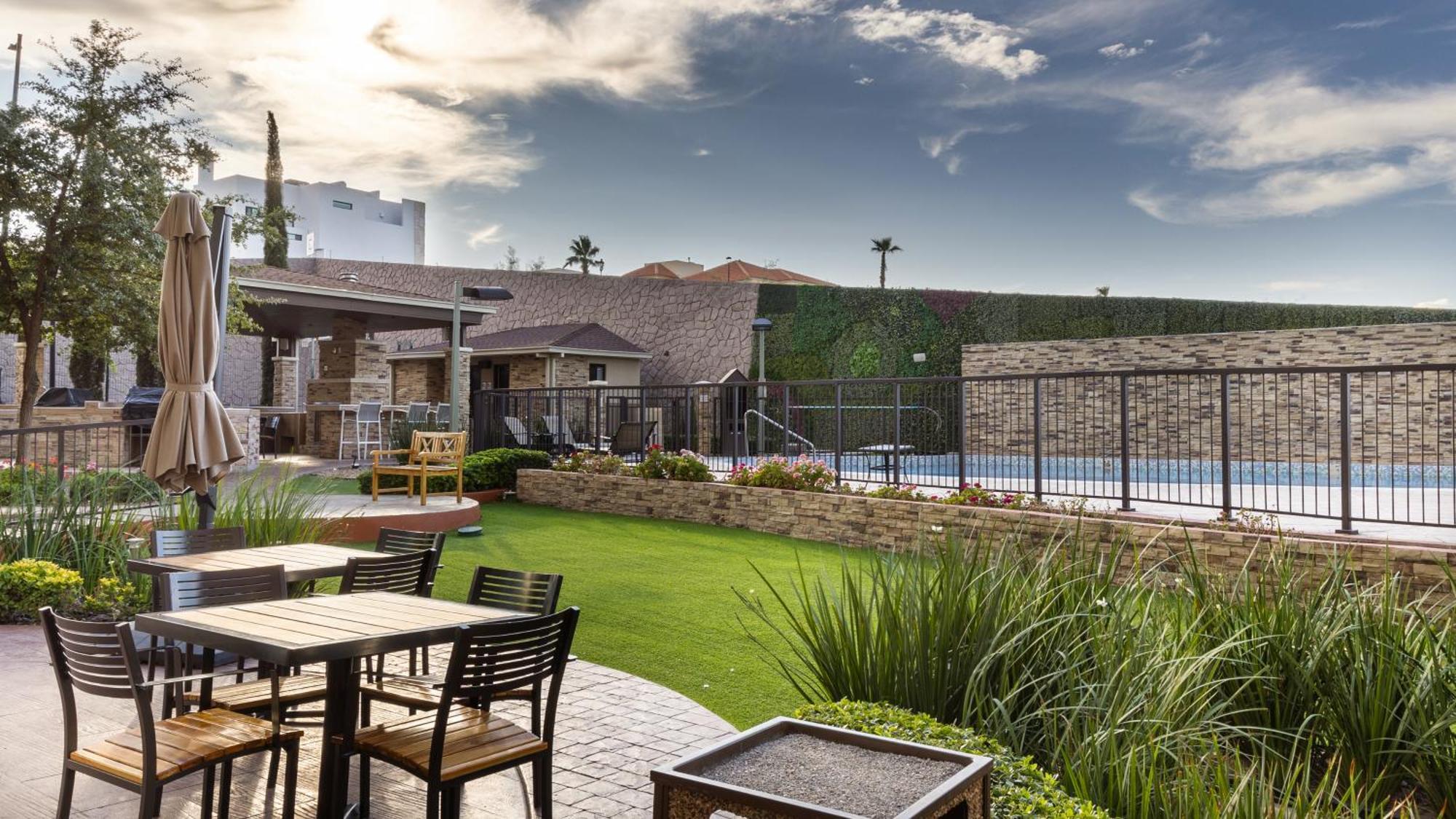Staybridge Suites Chihuahua By Ihg Eksteriør billede